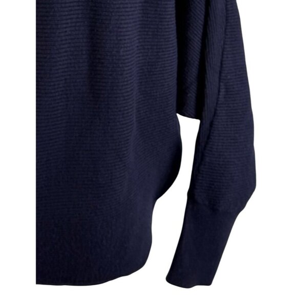 T Tahari Navy Blue Dolman Sleeve Cozycore Casual Lightweight Classic Sweater S - Picture 11 of 15